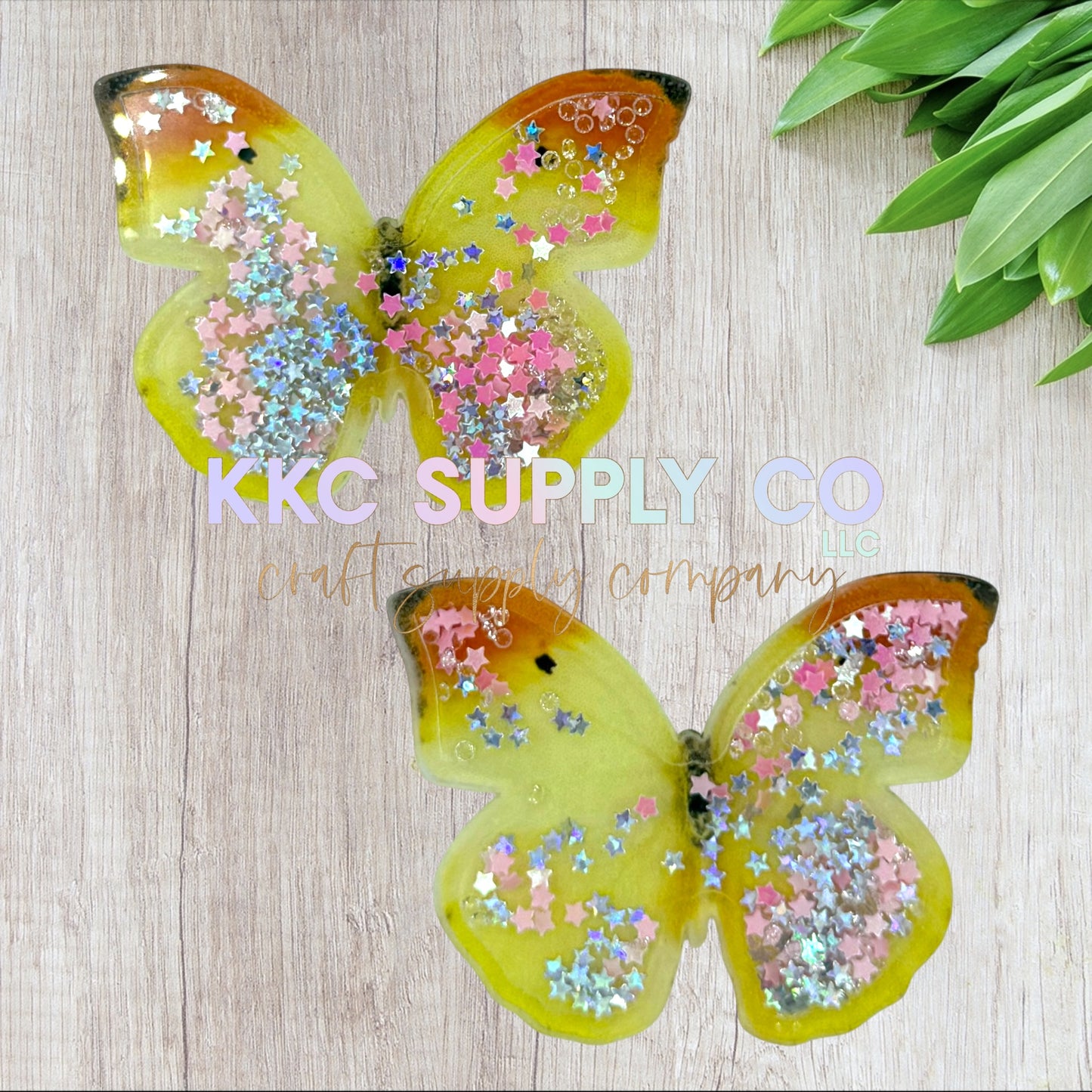 AT274-Butterfly Glitter Shaker-Acrylic Flatback