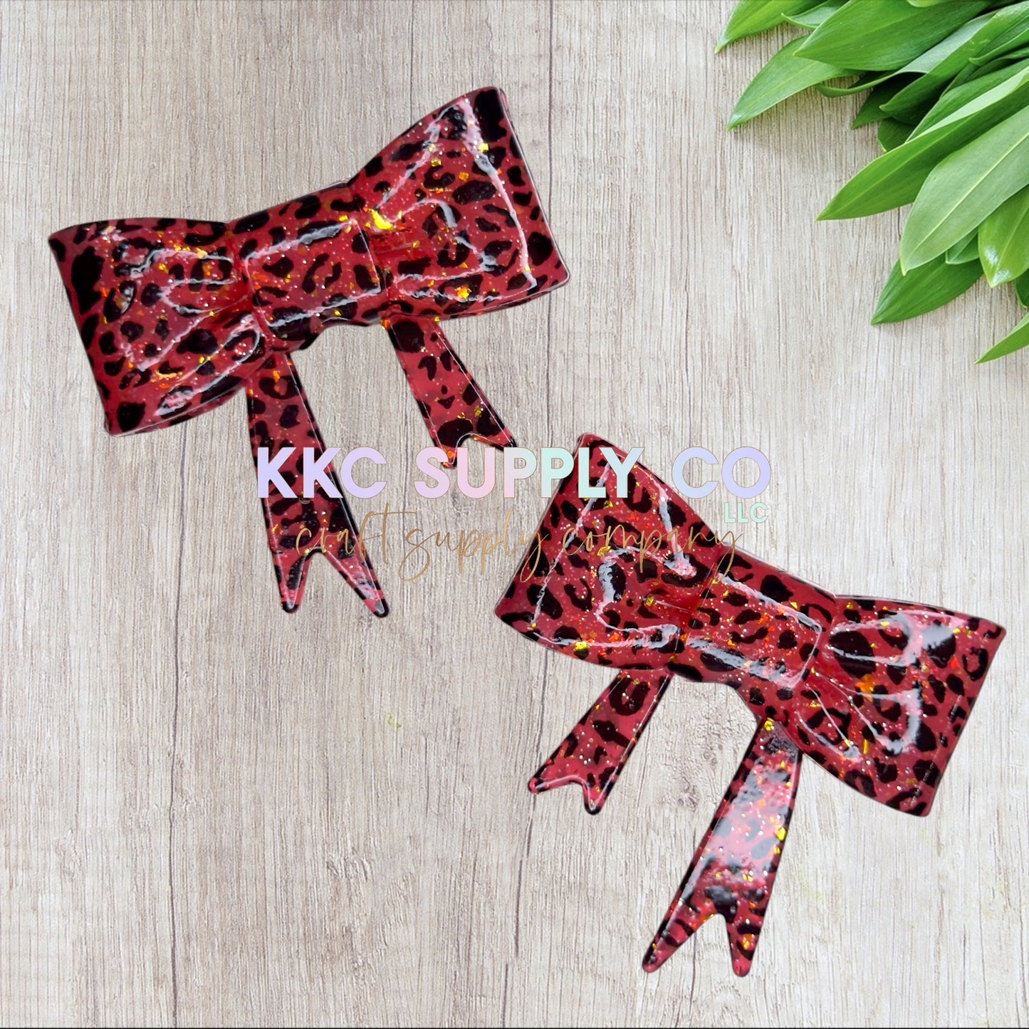 SGL64-Red Leopard Liquid Glitter Large Bow Silicone Focal Bead