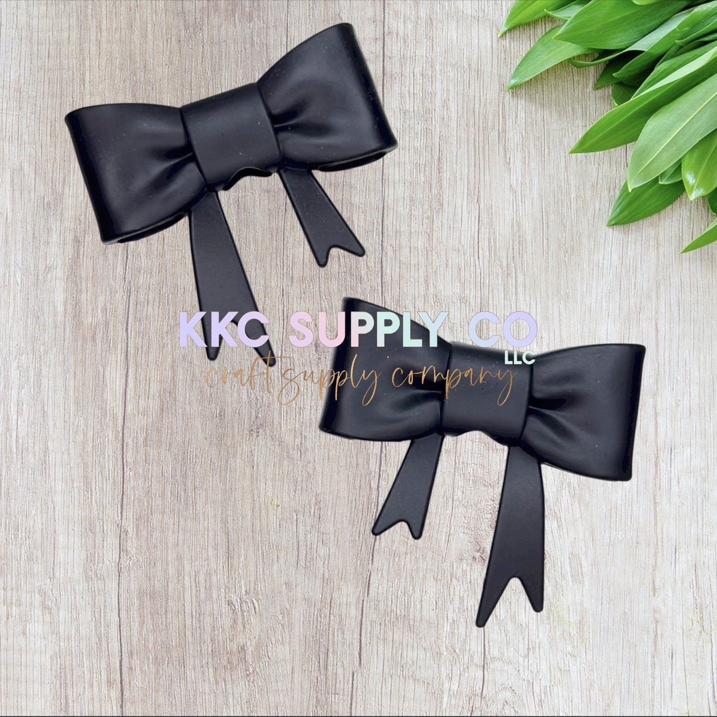 Black Solid Large Bow Silicone Focal Bead
