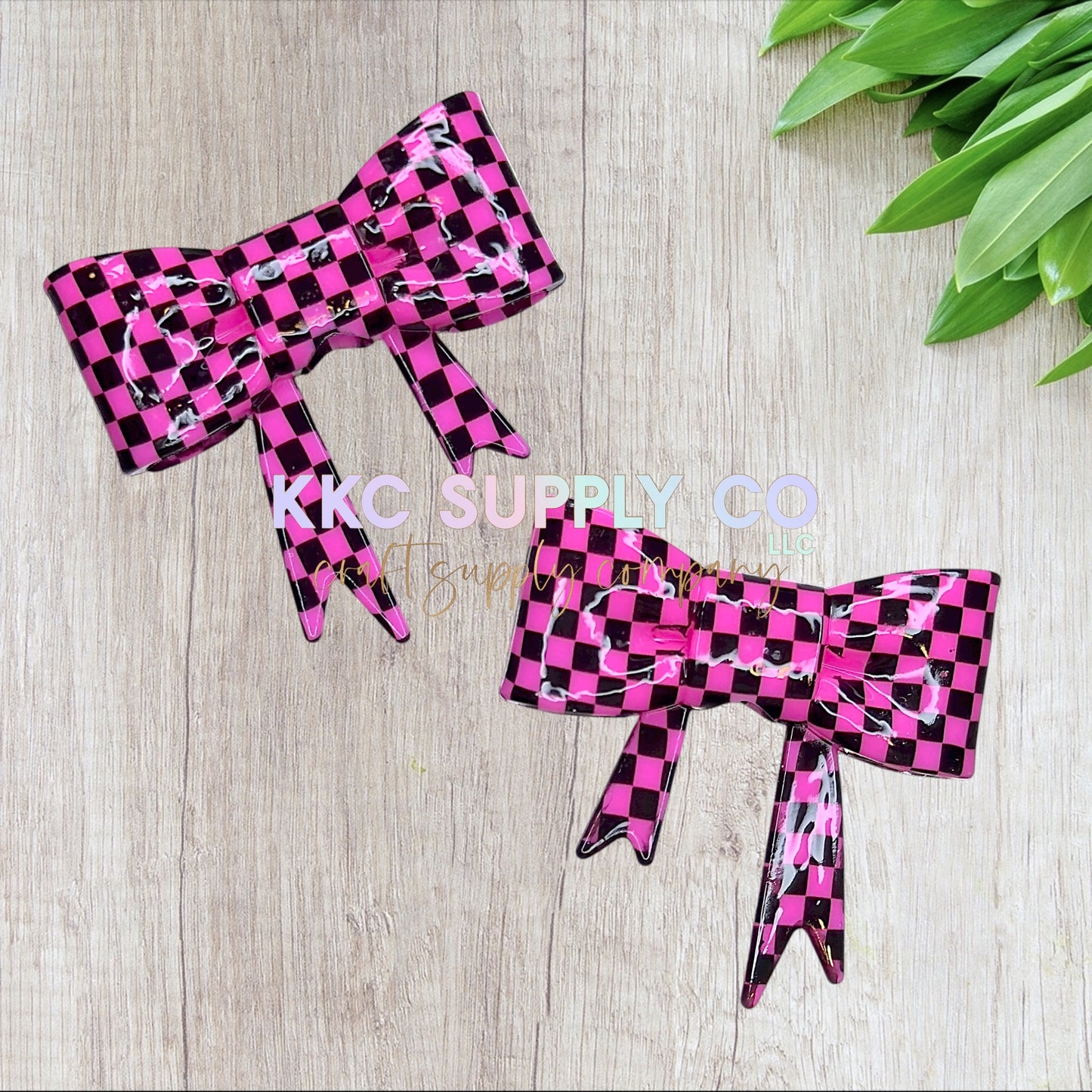 Hot Pink Liquid Checker Large Bow Silicone Focal Bead