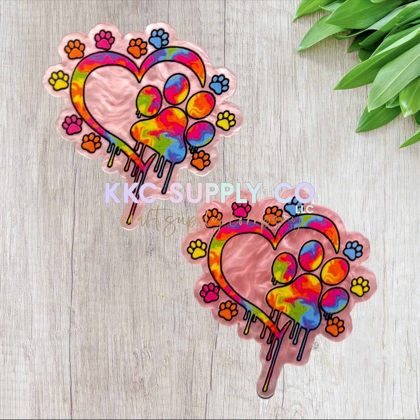 AT530-Tie Dye Paw Print Heart-Acrylic Flatback