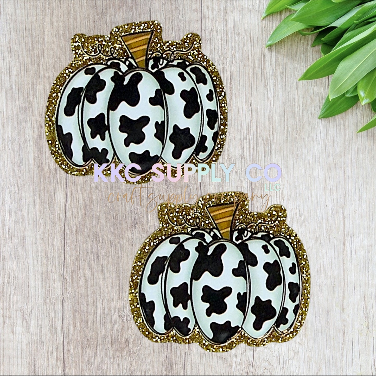 AT457-Cow Print Pumpkin-Acrylic Flatback