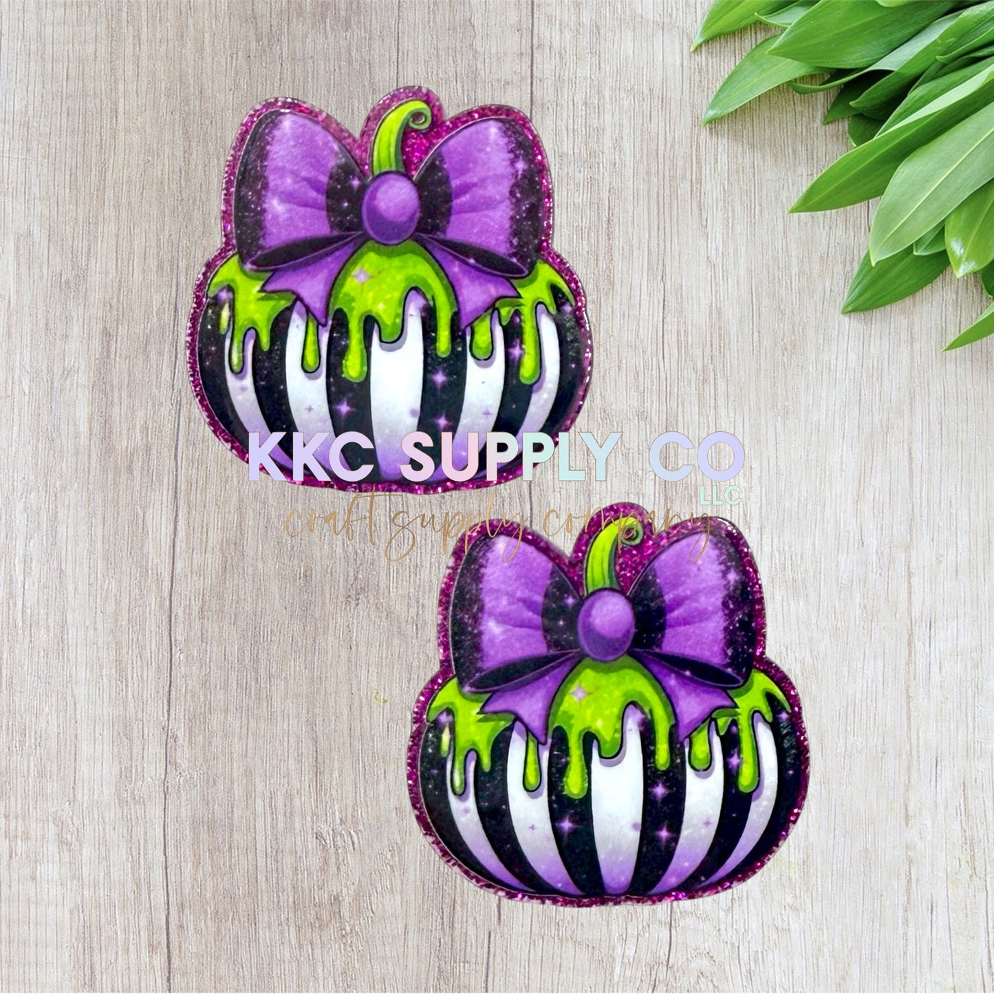 AT417-Beetle Pumpkin-Acrylic Flatback