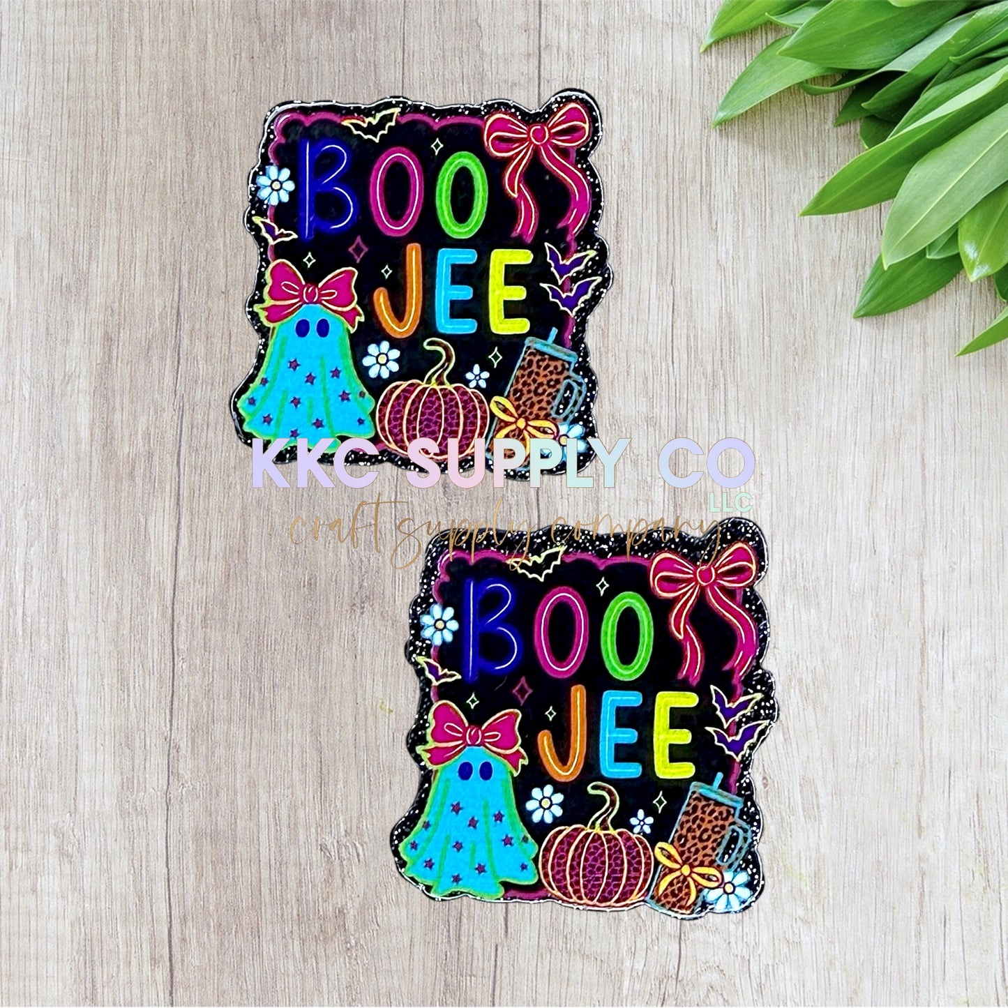 AT431-Boo Jee-Acrylic Flatback