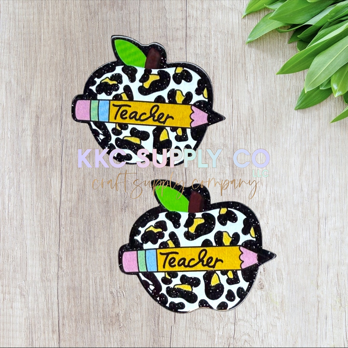 AT06-Teacher Leopard Apple-Acrylic Flatback
