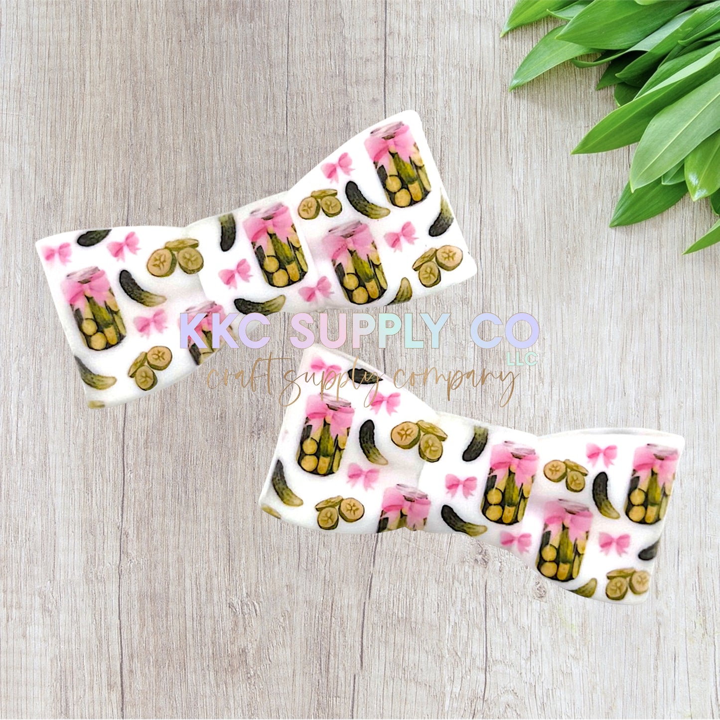 Pickle Jar Large Bowtie Silicone Focal Bead