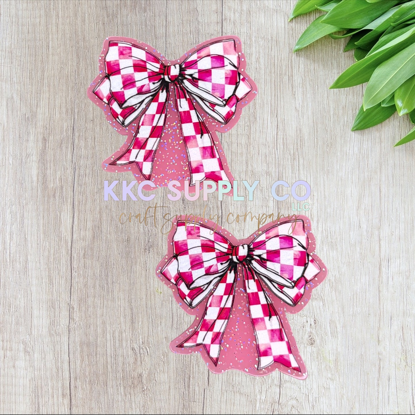AT594-Pink Checker Bow-Acrylic Flatback