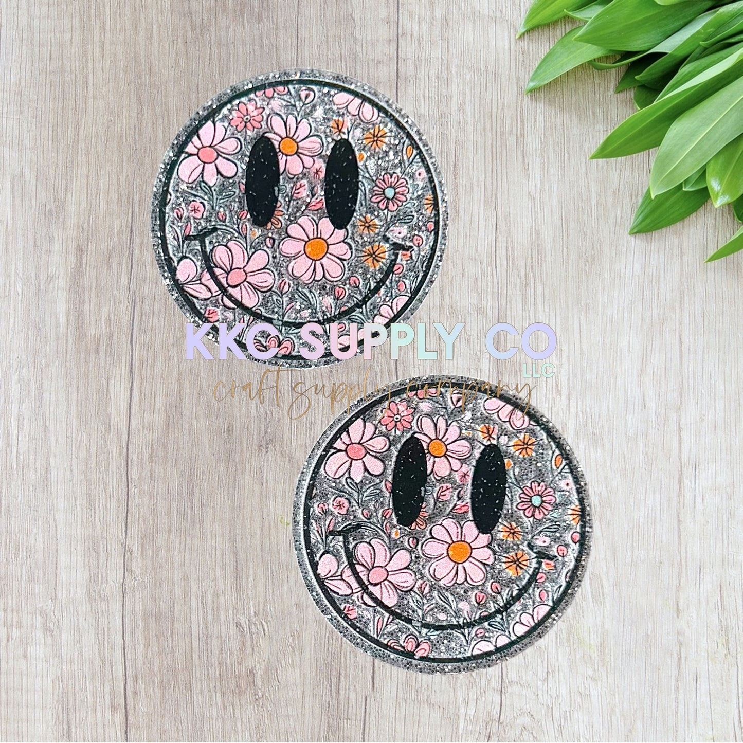 AT596-Light pink Floral Happy Face-Acrylic Flatback