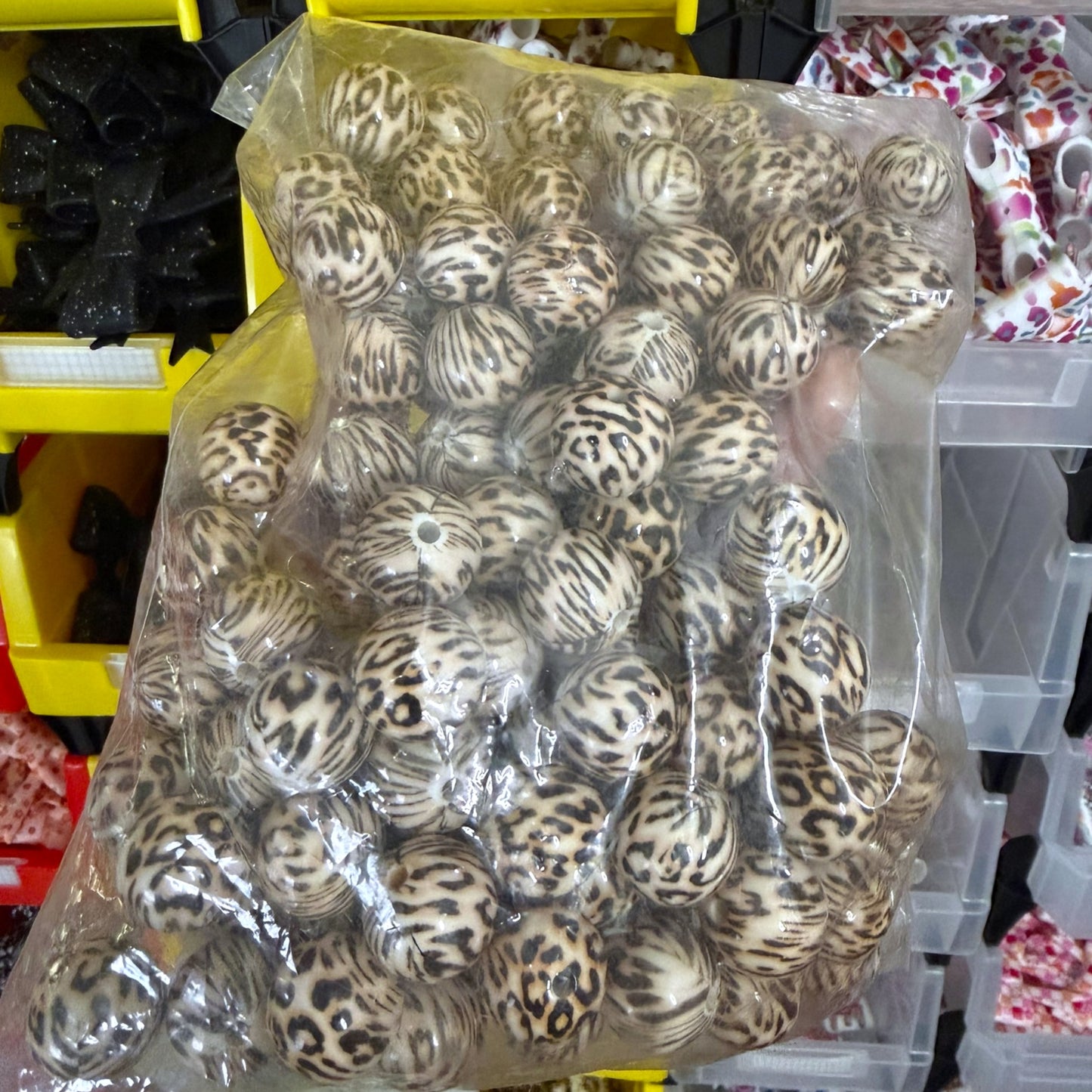 Acrylic Beads-20mm (100 count per bag)