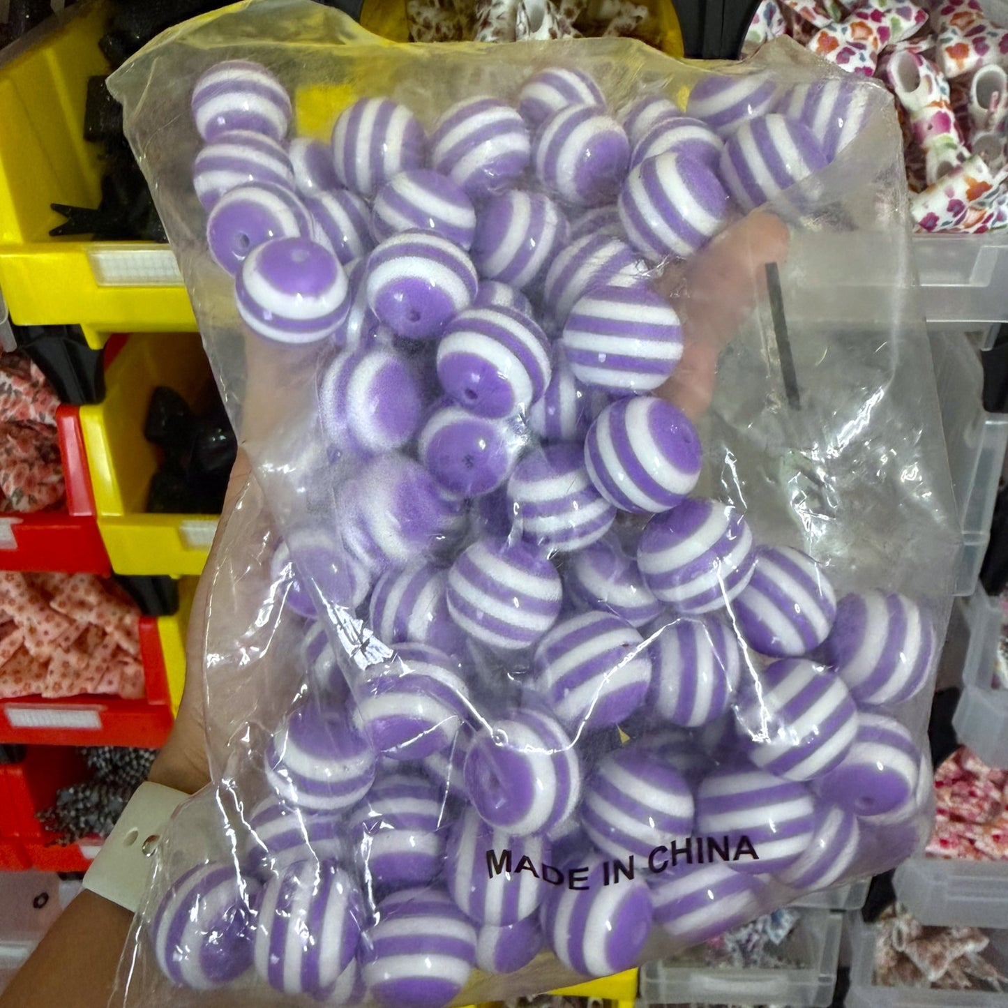 Acrylic Beads-20mm (100 count per bag)