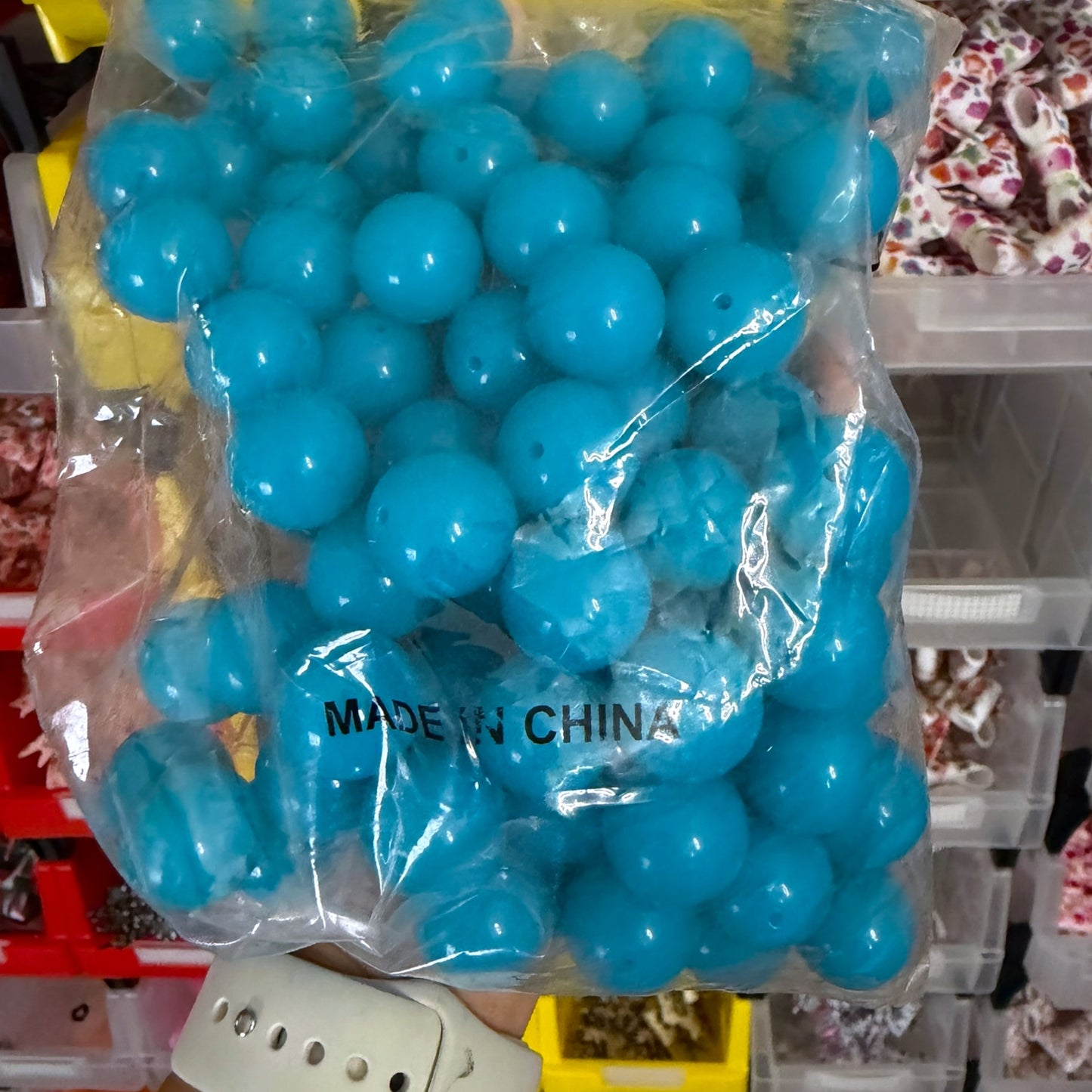 Acrylic Beads-20mm (100 count per bag)