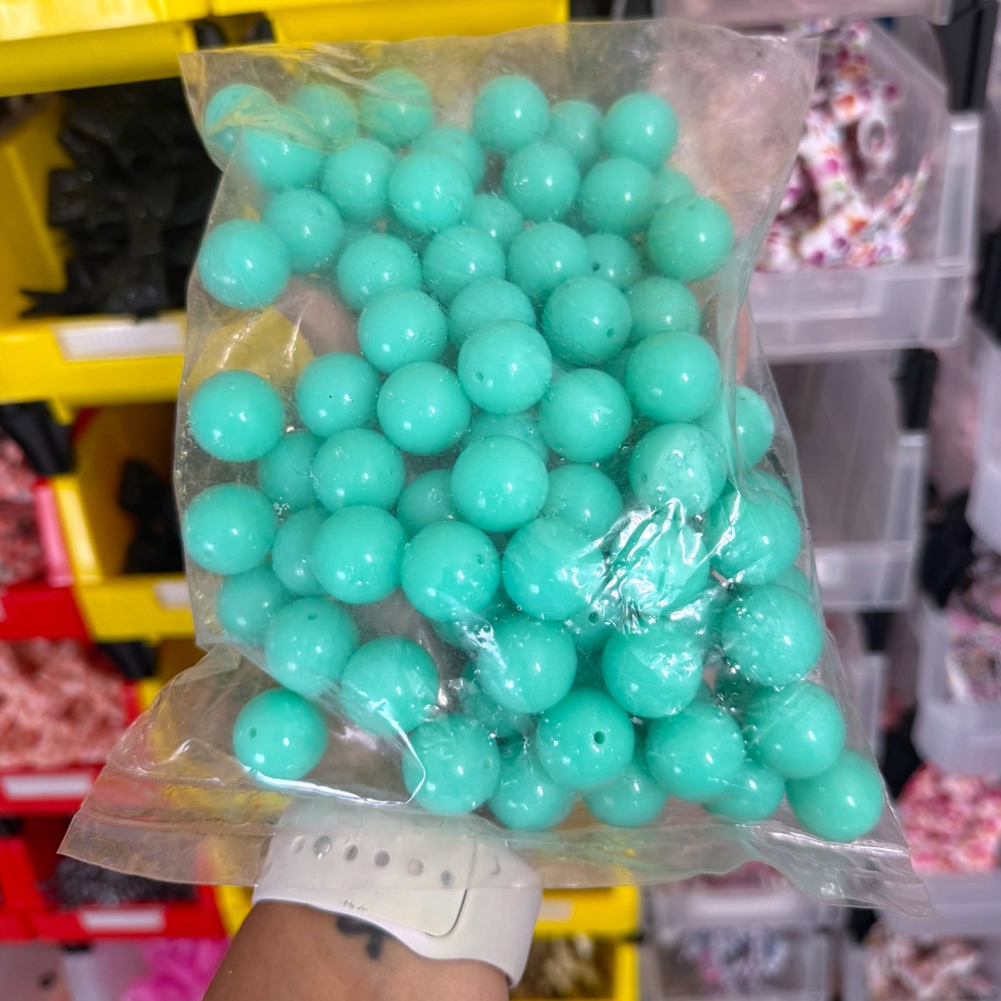 Acrylic Beads-20mm (100 count per bag)