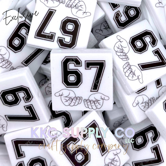 *Exclusive* Hand 6 7 Printed Silicone Focal Bead