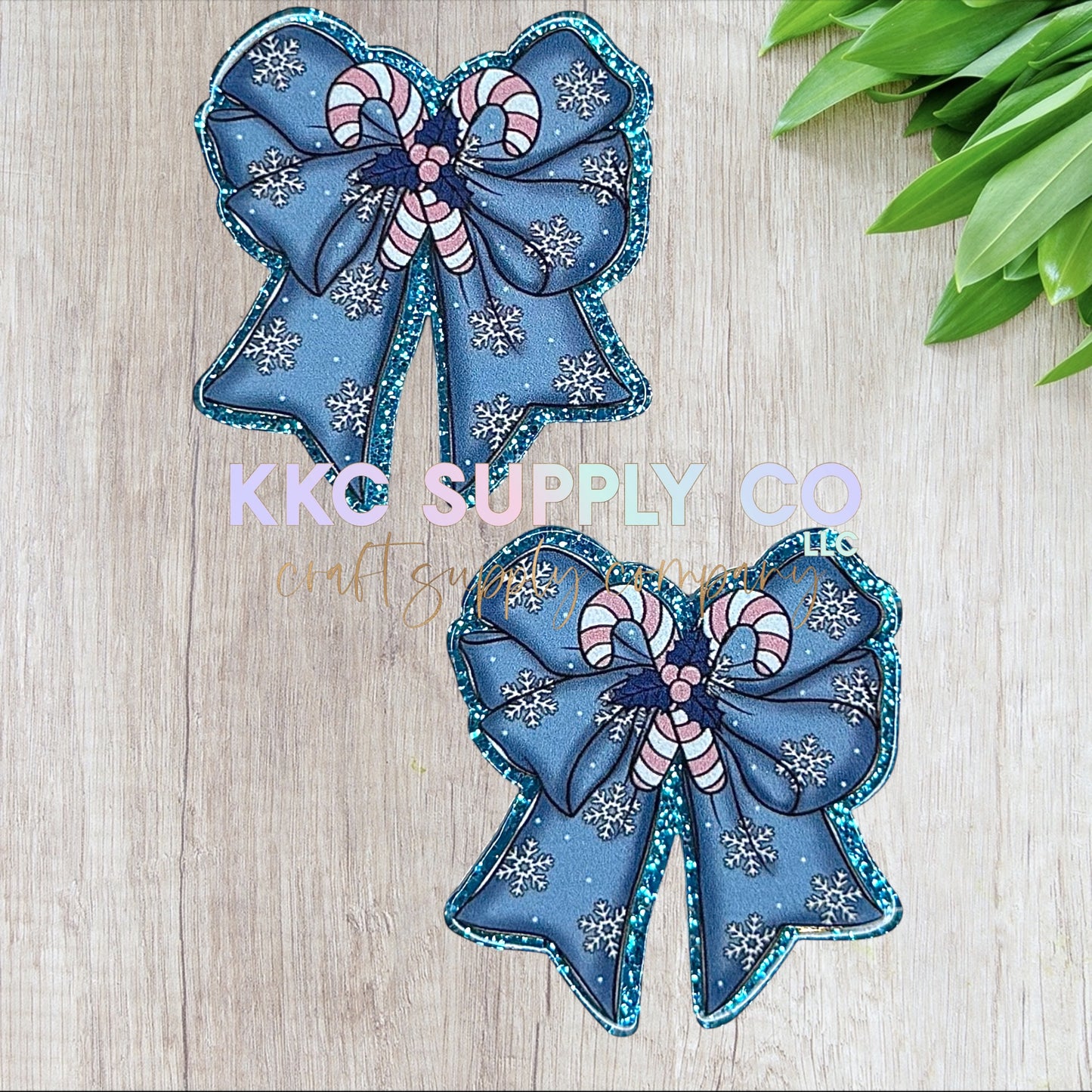 AT377-Candy Cane Bow-Acrylic Flatback
