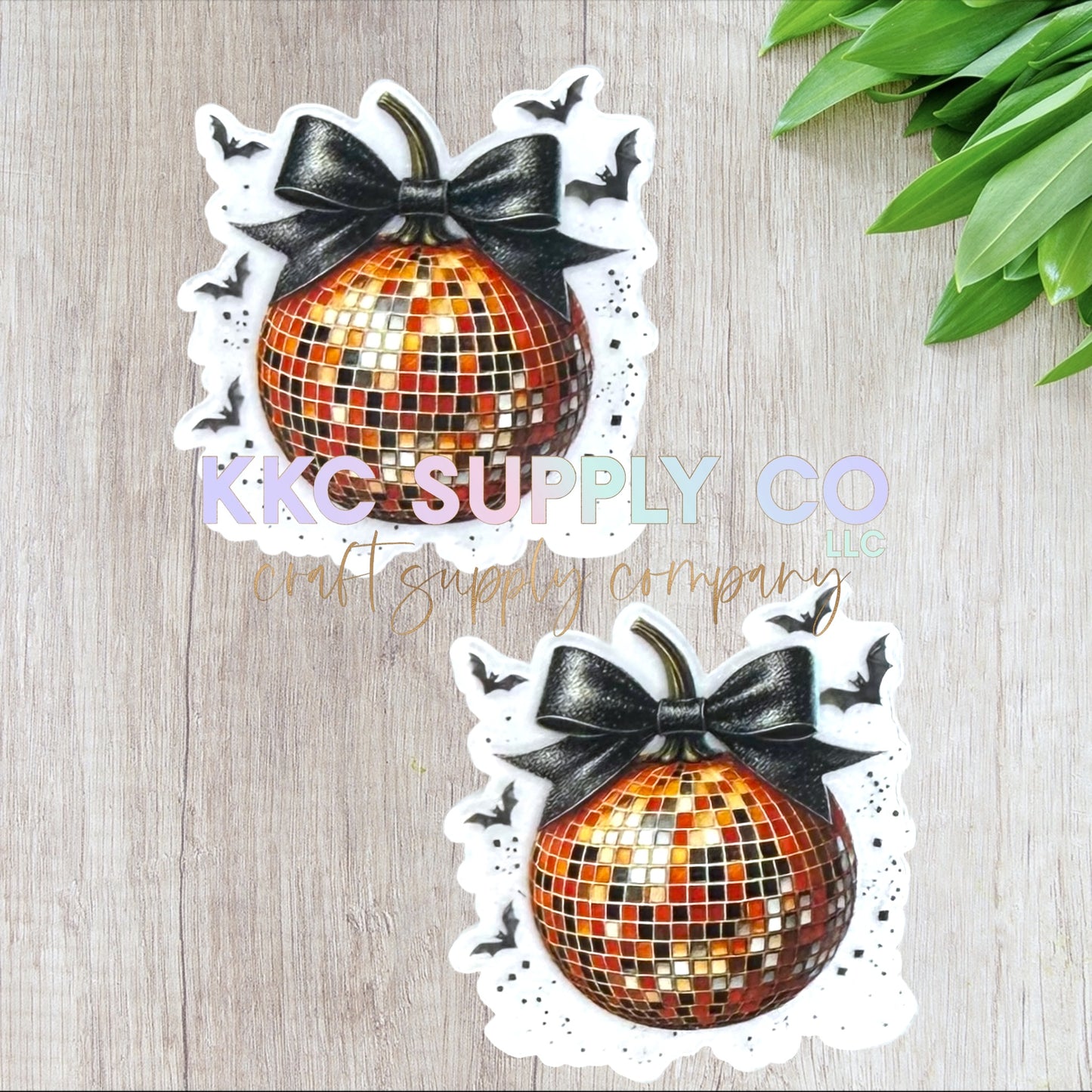 AT325-Disco Pumpkin and Bats-Acrylic Flatback-White Glitter