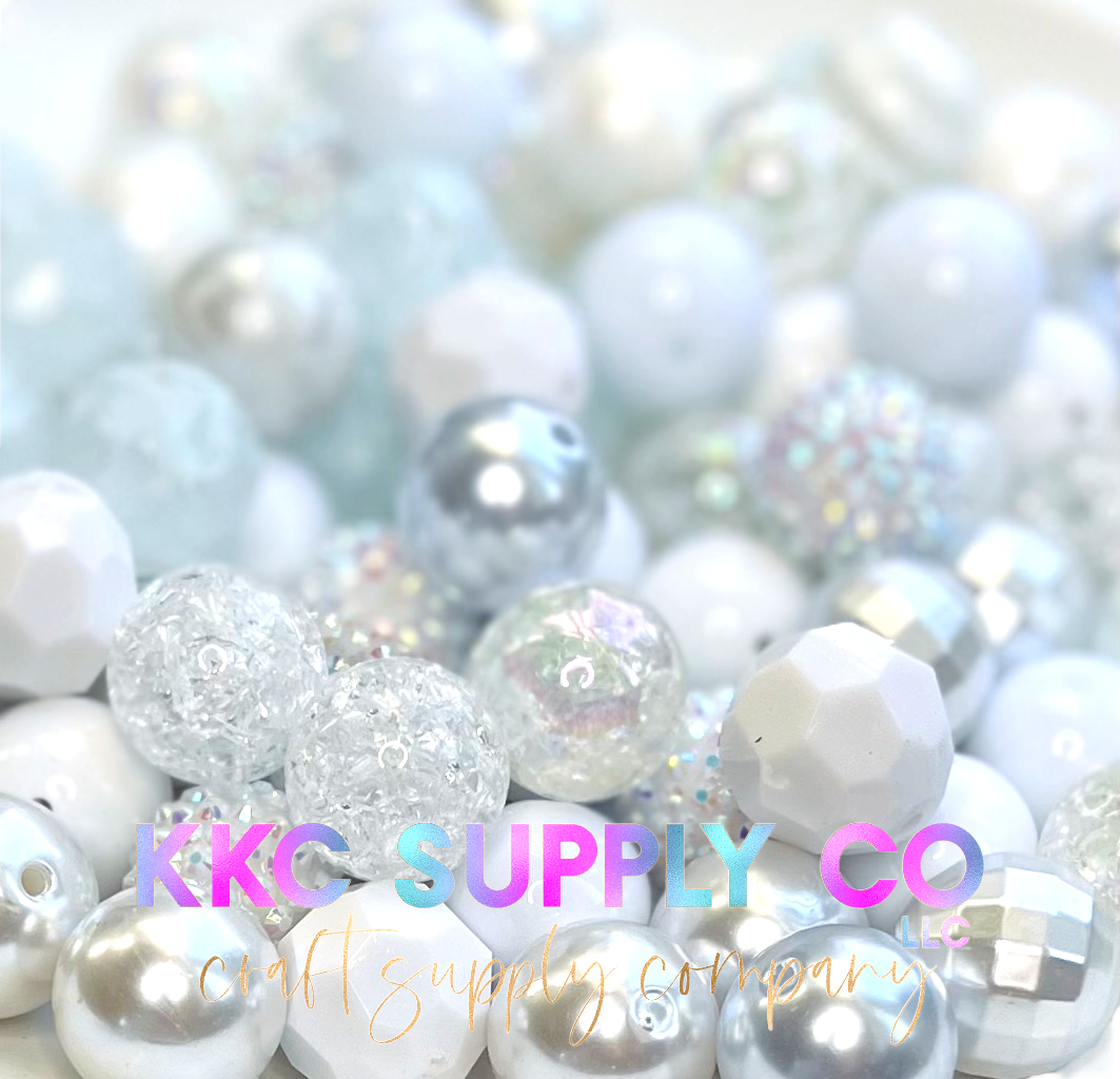 Winter White Bubblegum Bead Mix 20mm